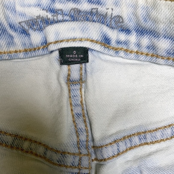 Wild Fable - White Stonewashed Mom Short Size 0 - Picture 5 of 6
